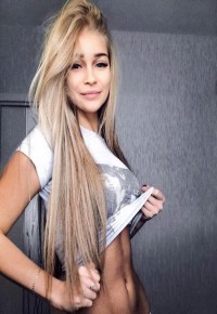 Таня 23 года м.Арбатская