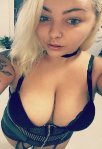 Марина 27 лет м.Молодёжная