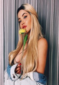 Таня 24 года м.Митино