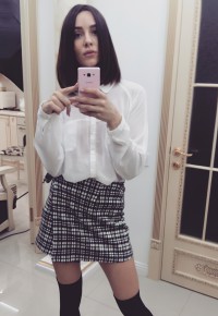 Яна 24 года м.Молодёжная